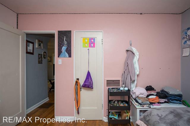 922 E High Street 12169526