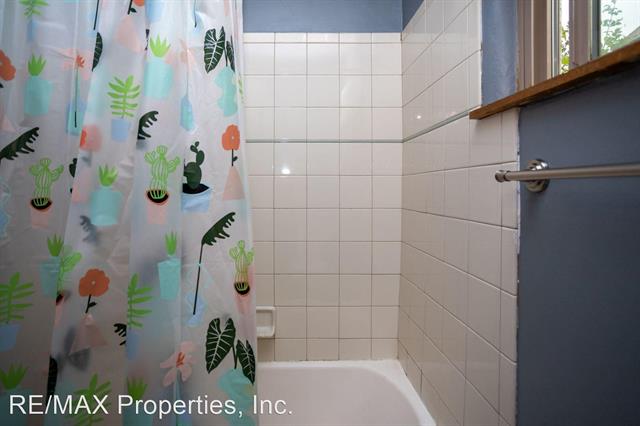 922 E High Street 12169526