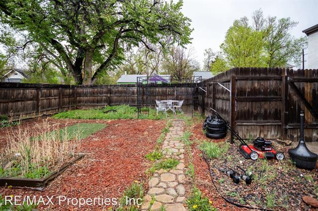 922 E High Street 12169526