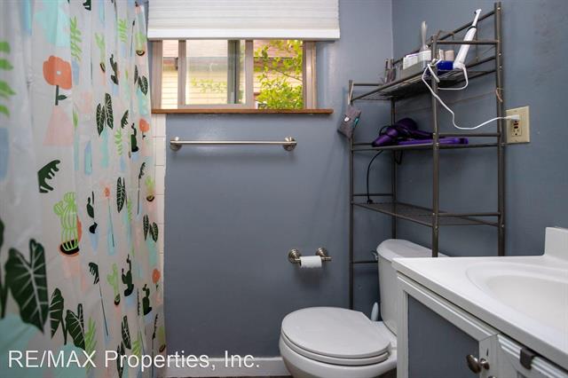 922 E High Street 12169526