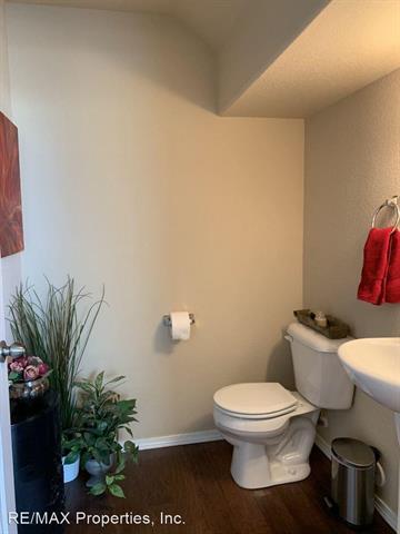 5348 Prominence Point