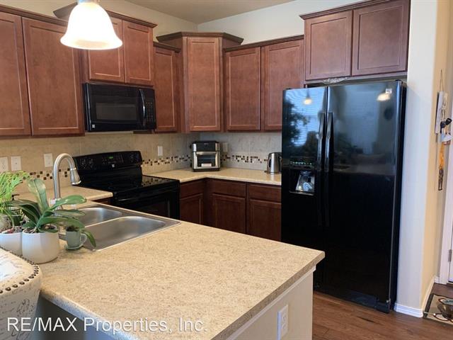 5348 Prominence Point