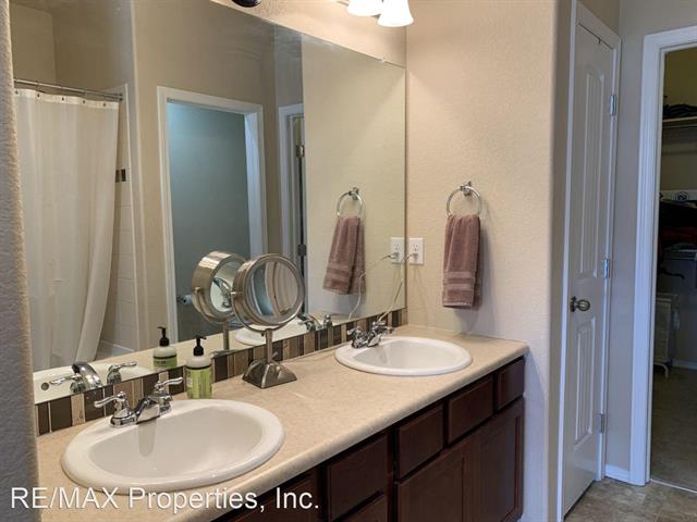 5348 Prominence Point