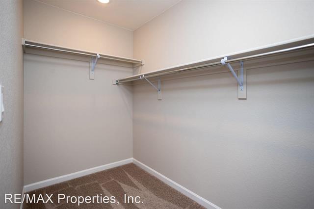 1623 Spring Water Point 12192092