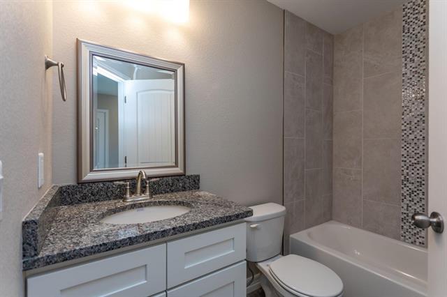 650 Thimbleberry Point