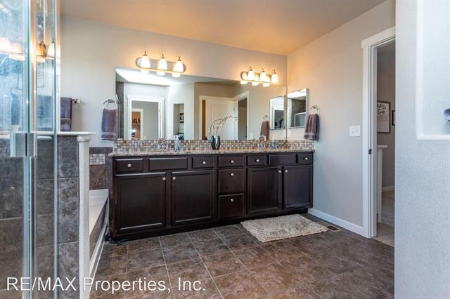 1720 Willow Park Way 9124155