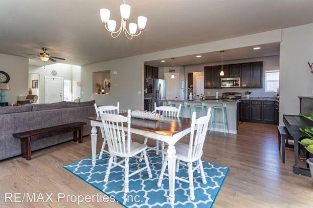 1720 Willow Park Way 9124155