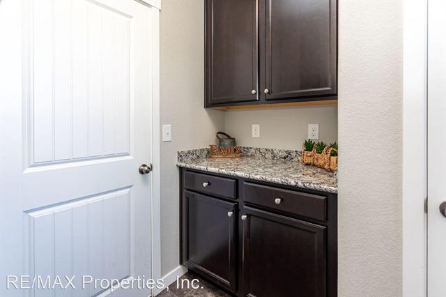 1720 Willow Park Way 9124155