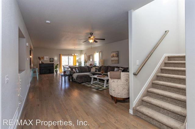 1720 Willow Park Way 9124155