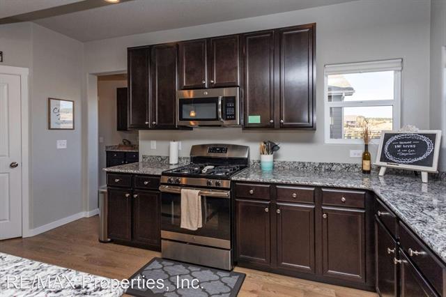 1720 Willow Park Way 9124155