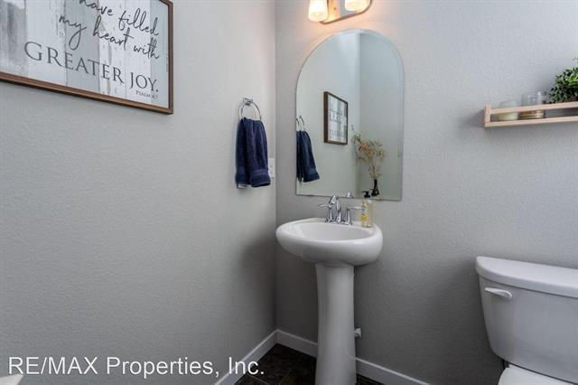 1720 Willow Park Way 9124155