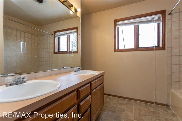 4930 Flying W Ranch Road 9436528