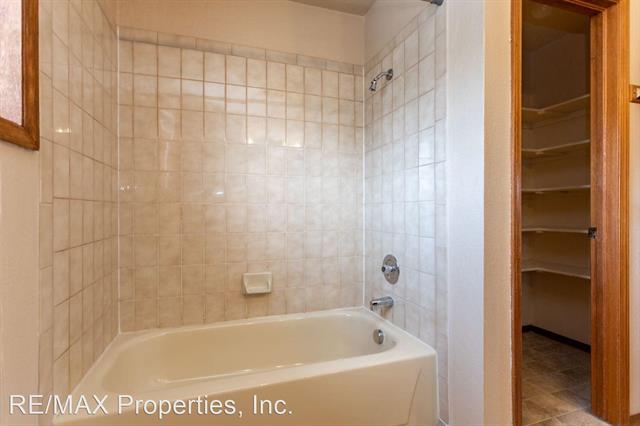 4930 Flying W Ranch Road 9436528