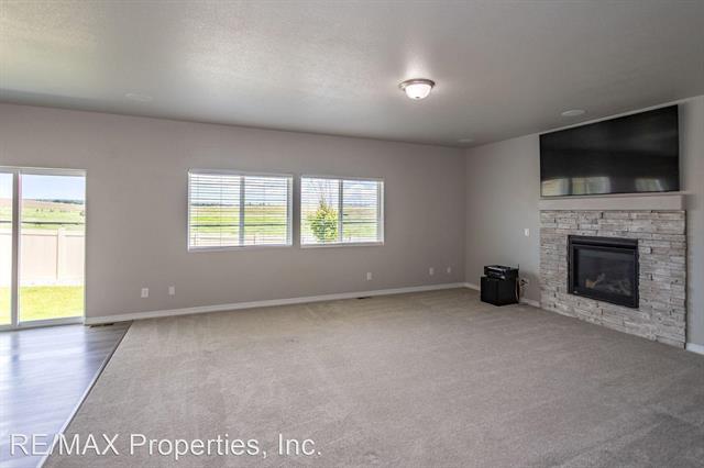 8334 Talc Drive 12276004