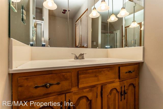 2230 Hill Circle 12284684