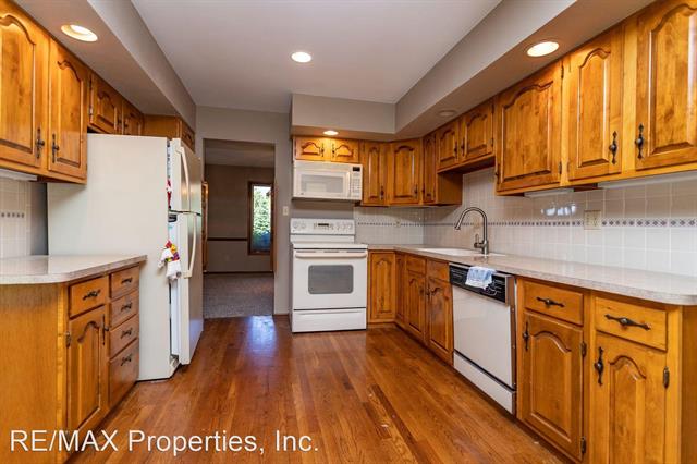 2230 Hill Circle 12284684