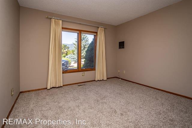 2230 Hill Circle 12284684