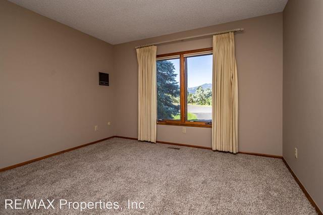 2230 Hill Circle 12284684