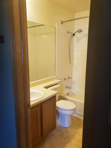 6109 Lowlander Court