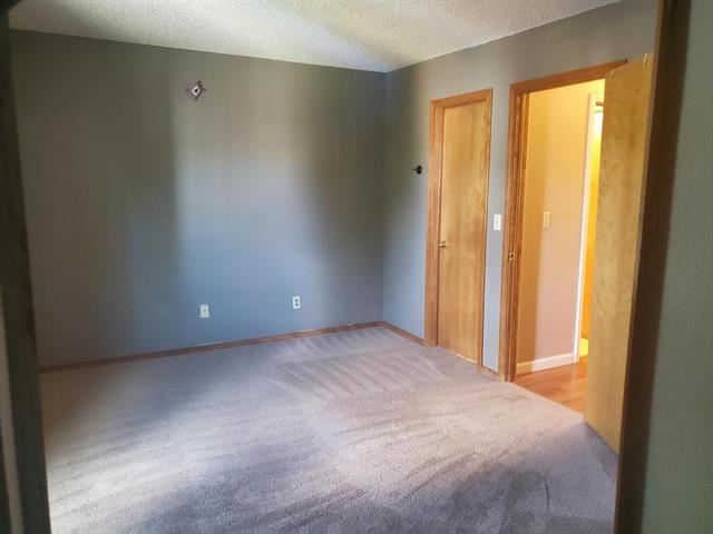 6109 Lowlander Court