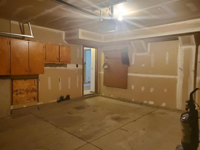 6109 Lowlander Court