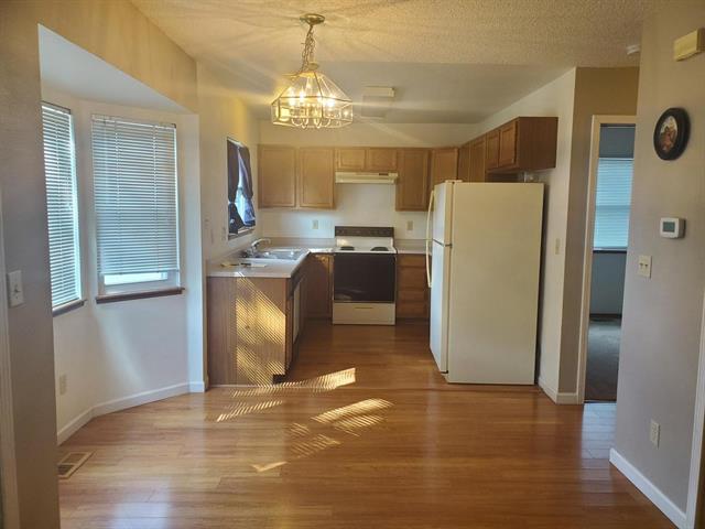 6109 Lowlander Court