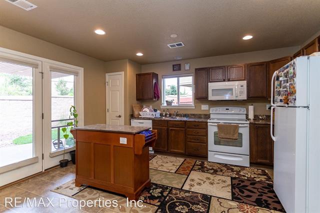 3683 Reindeer Circle 12351402