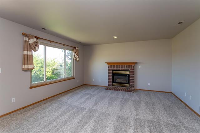 1102 Scarlet Oak Drive