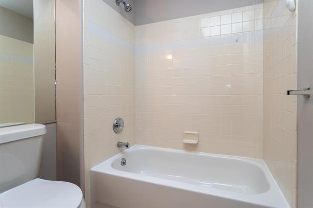 1102 Scarlet Oak Drive