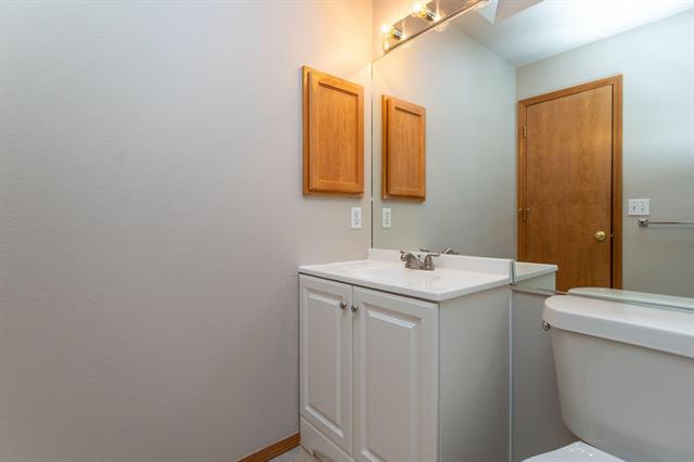 1102 Scarlet Oak Drive