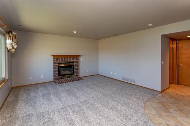 1102 Scarlet Oak Drive