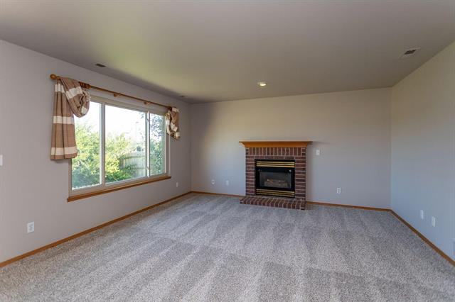 1102 Scarlet Oak Drive