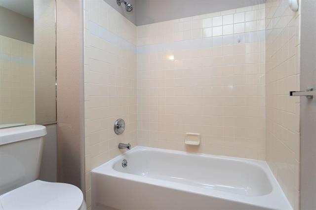 1102 Scarlet Oak Drive