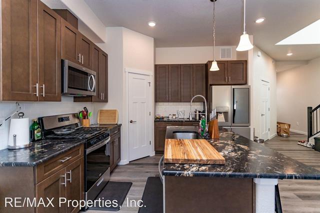 5802 Villa Lorenzo Drive 12460994