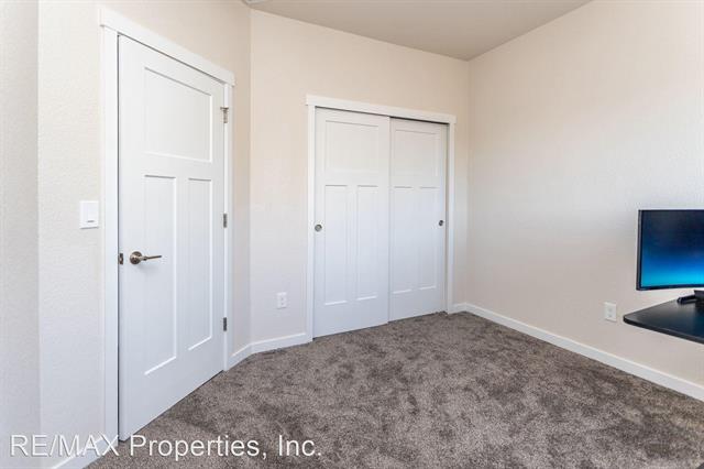 5802 Villa Lorenzo Drive 12460994