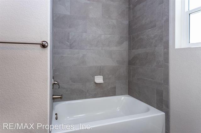 5802 Villa Lorenzo Drive 12460994