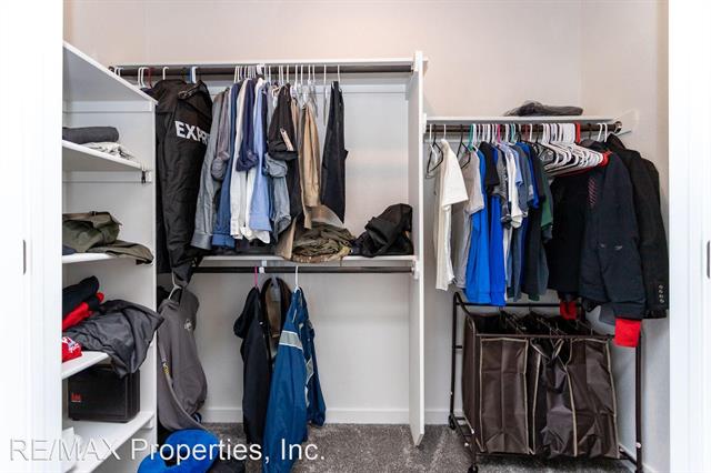 5802 Villa Lorenzo Drive 12460994