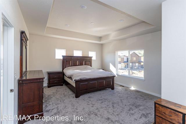 5802 Villa Lorenzo Drive 12460994