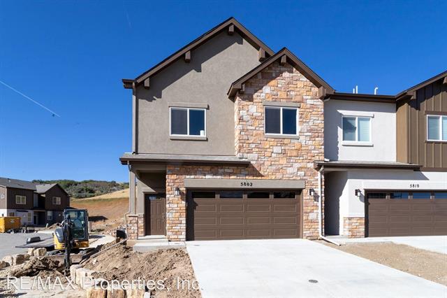 5802 Villa Lorenzo Drive 12460994