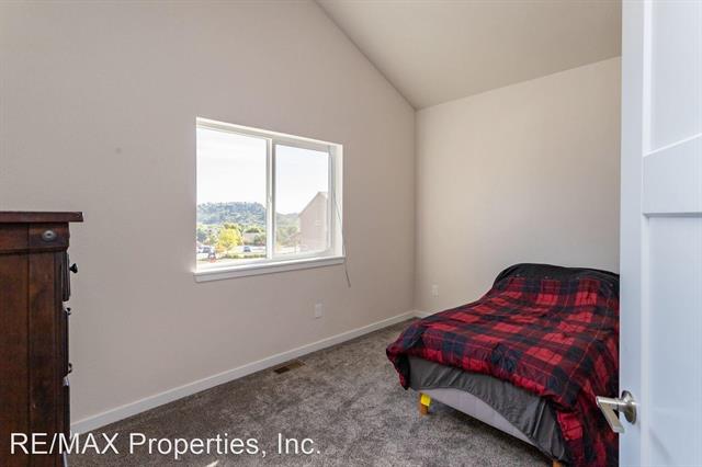 5802 Villa Lorenzo Drive 12460994