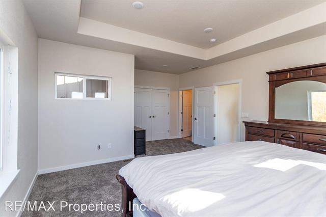 5802 Villa Lorenzo Drive 12460994