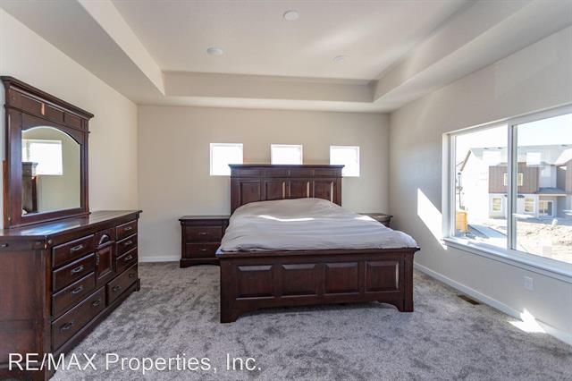 5802 Villa Lorenzo Drive 12460994