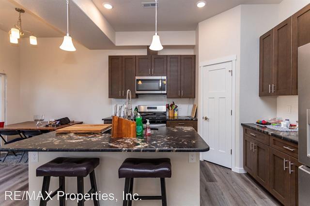 5802 Villa Lorenzo Drive 12460994