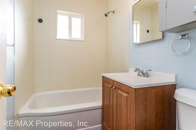 1003 E Rio Grande Street 7305600