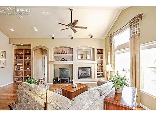 1525 Symphony Heights