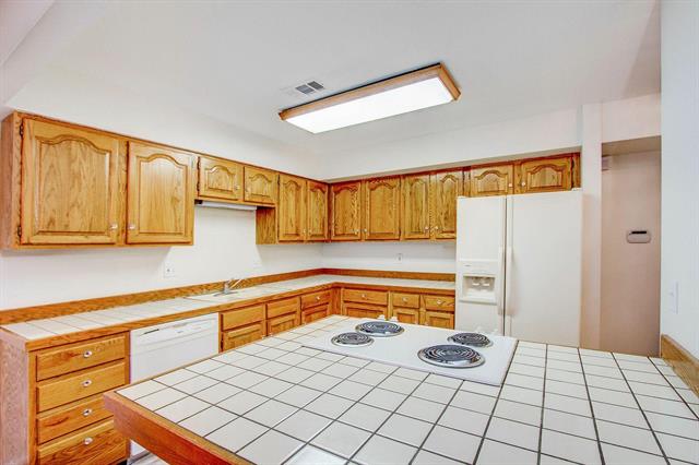 6139 Little Pine Circle