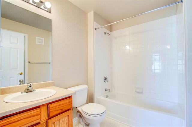 3815 Riviera Grove 201