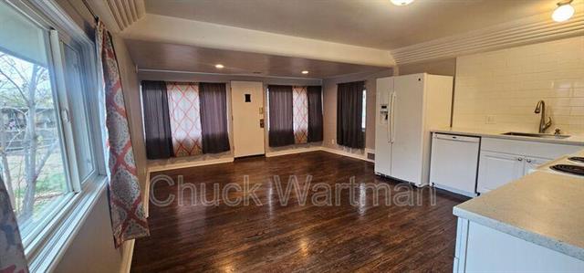 3414 W Pikes Peak Avenue