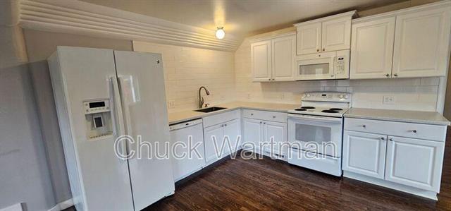 3414 W Pikes Peak Avenue