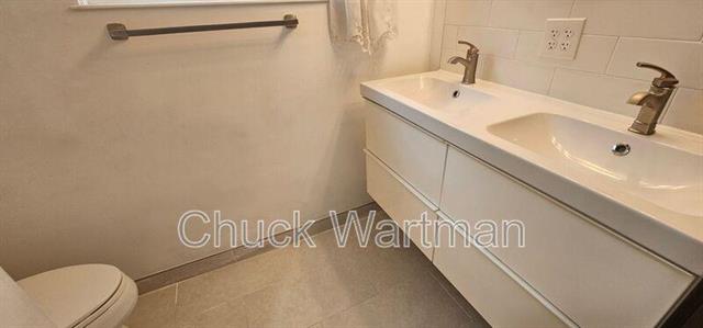 3414 W Pikes Peak Avenue